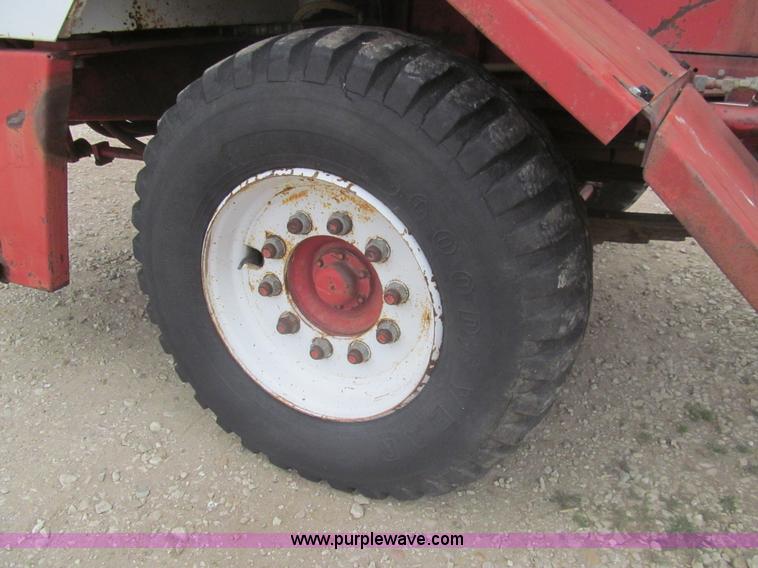 image for item I7101 Freeman 5000 bale wagon