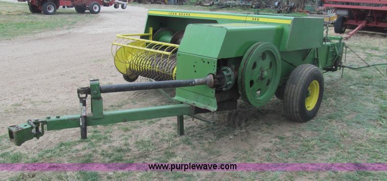 image for item I7103 John Deere 346 baler
