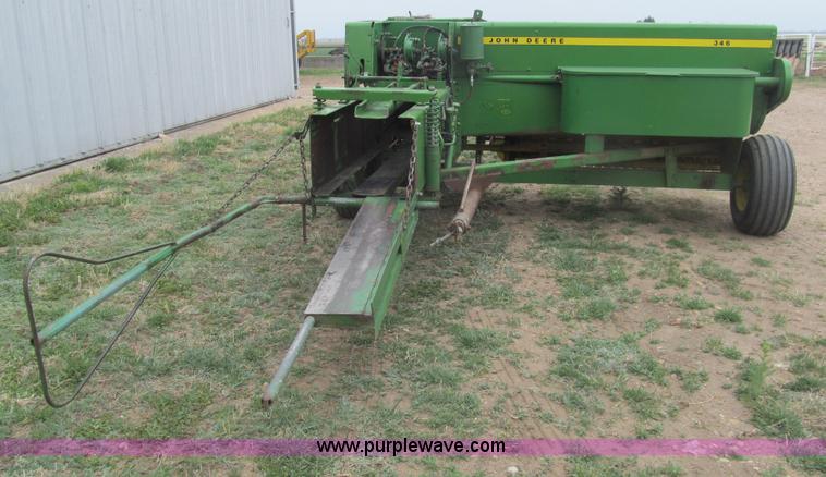 image for item I7103 John Deere 346 baler