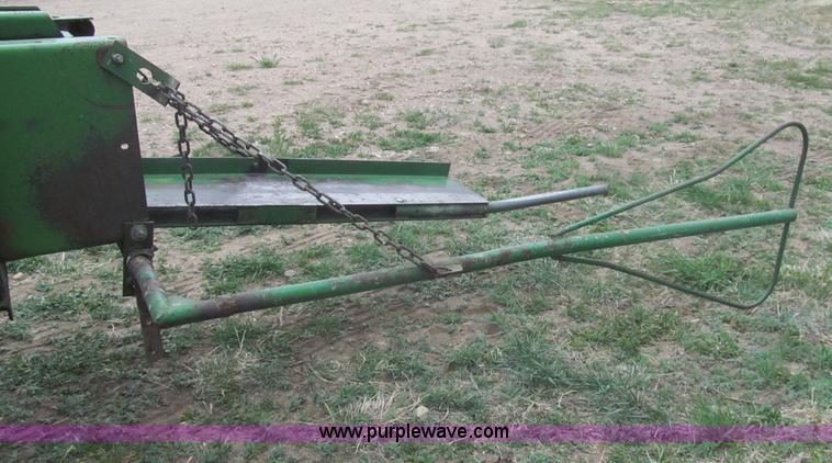 image for item I7103 John Deere 346 baler