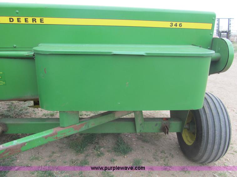 image for item I7103 John Deere 346 baler