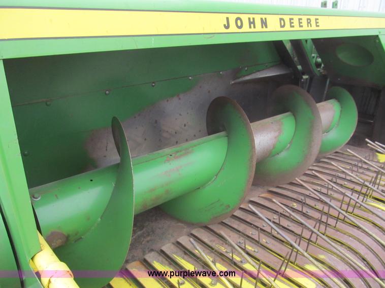 image for item I7103 John Deere 346 baler