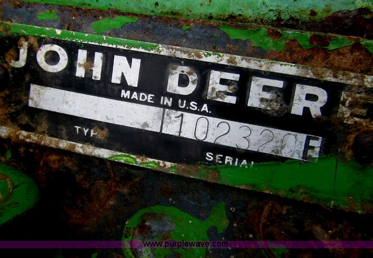 image for item I7103 John Deere 346 baler