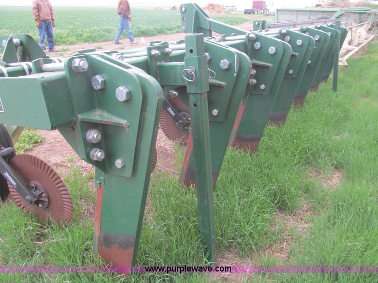 image for item I7104 QuinStar Soil Shark II SS-16 ripper