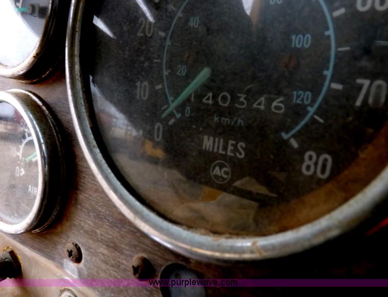 image for item I9073 1978 GMC 7500 dump truck