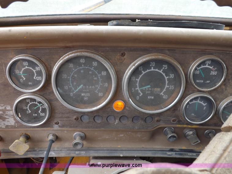 image for item I9073 1978 GMC 7500 dump truck