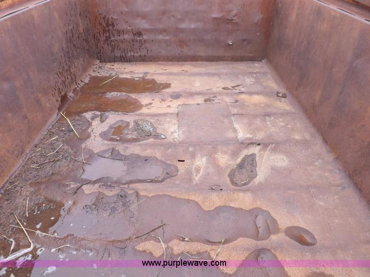 image for item I9073 1978 GMC 7500 dump truck