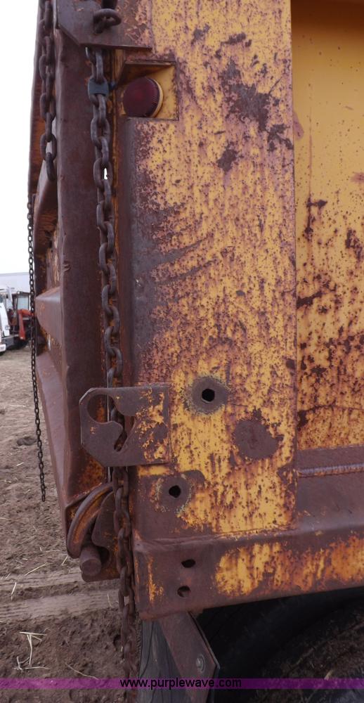 image for item I9073 1978 GMC 7500 dump truck