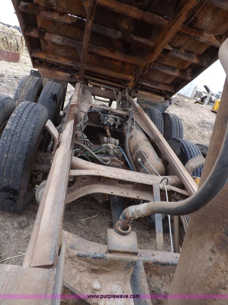 image for item I9073 1978 GMC 7500 dump truck