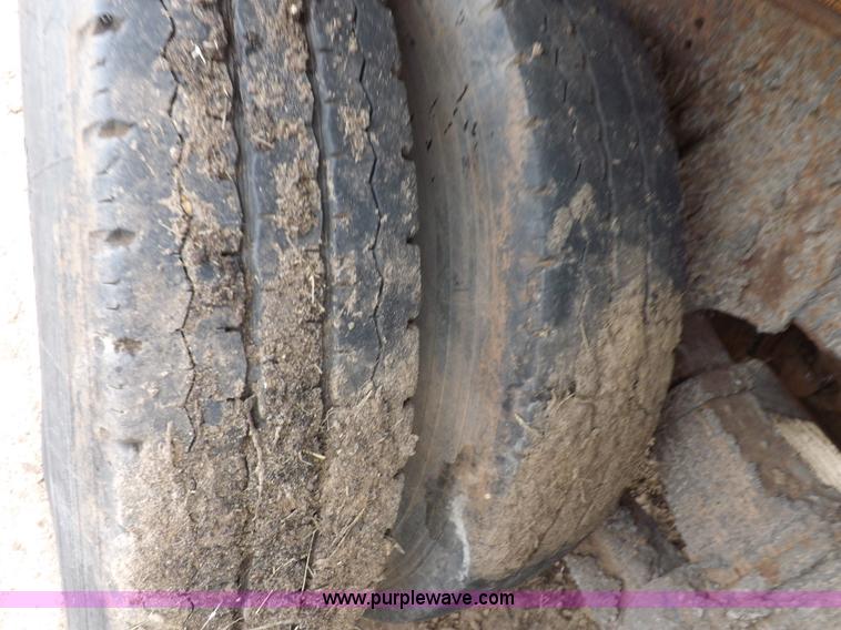 image for item I9073 1978 GMC 7500 dump truck