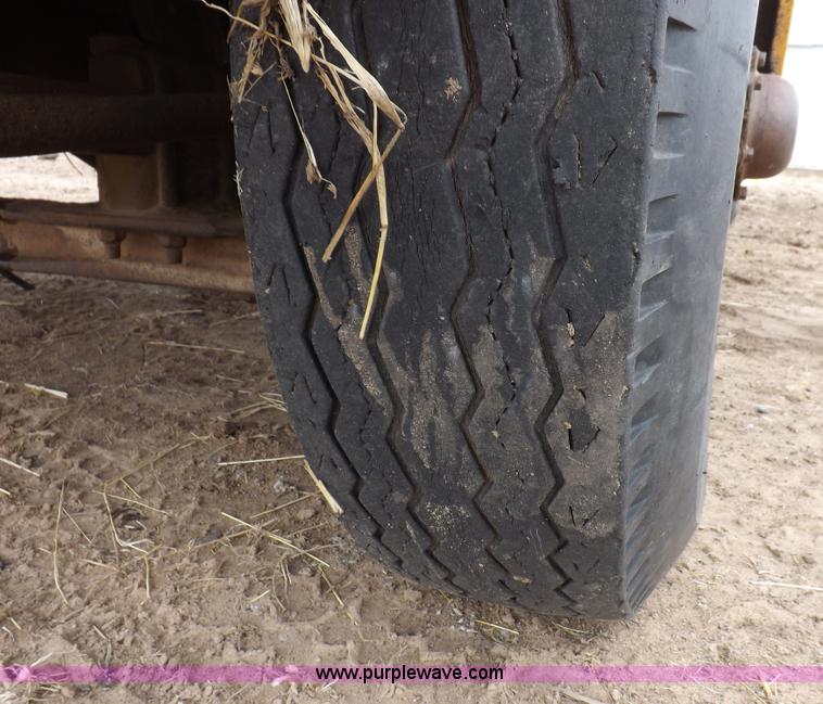 image for item I9073 1978 GMC 7500 dump truck