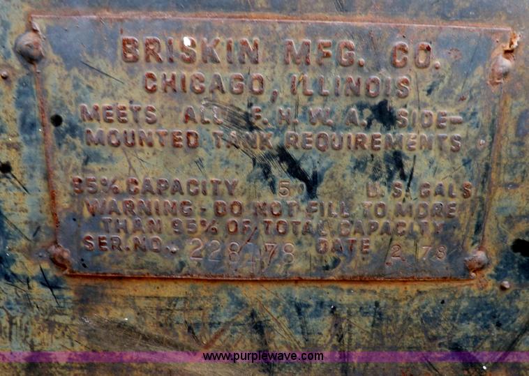 image for item I9073 1978 GMC 7500 dump truck