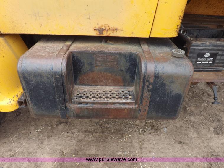 image for item I9073 1978 GMC 7500 dump truck