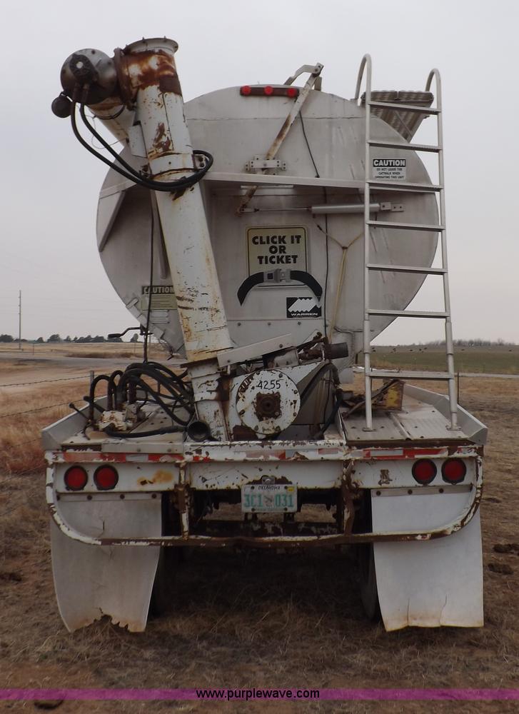 image for item I9076 1995 Warren feed trailer