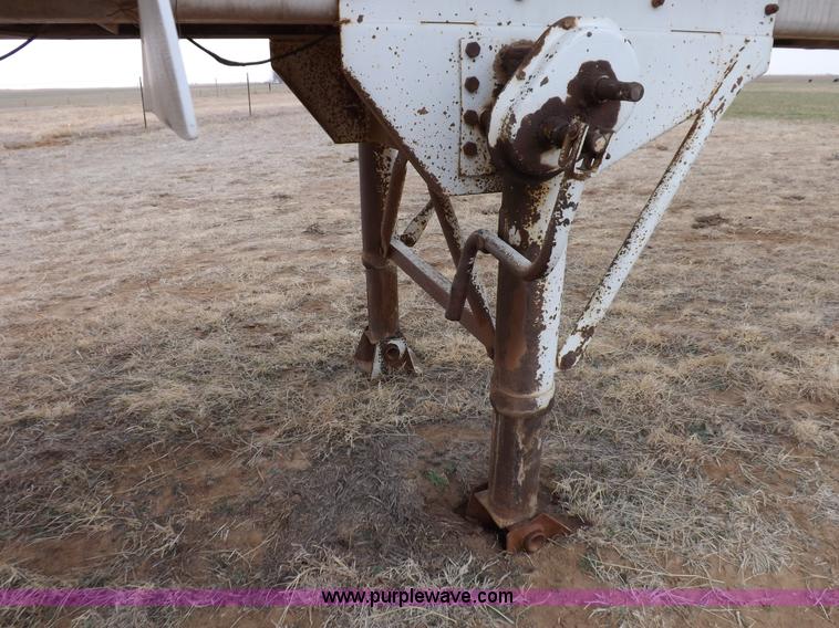 image for item I9076 1995 Warren feed trailer