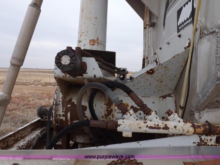 image for item I9076 1995 Warren feed trailer