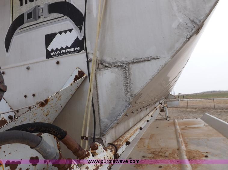 image for item I9076 1995 Warren feed trailer