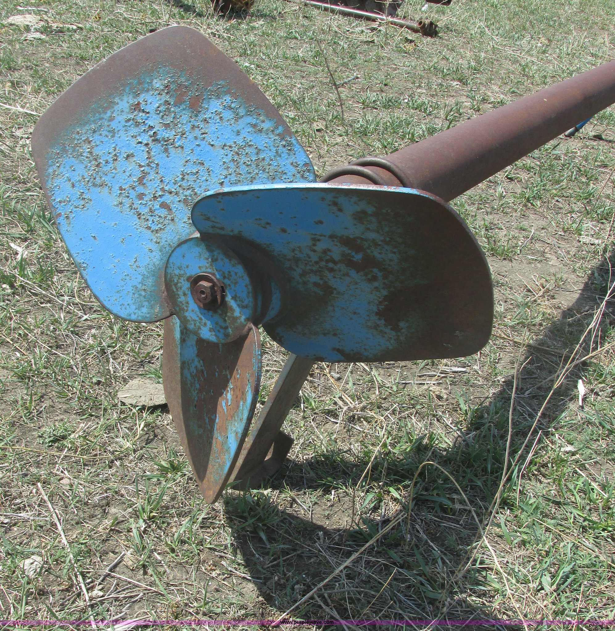 Lagoon agitator manure mixer in Olivet, SD Item E5480 sold Purple Wave