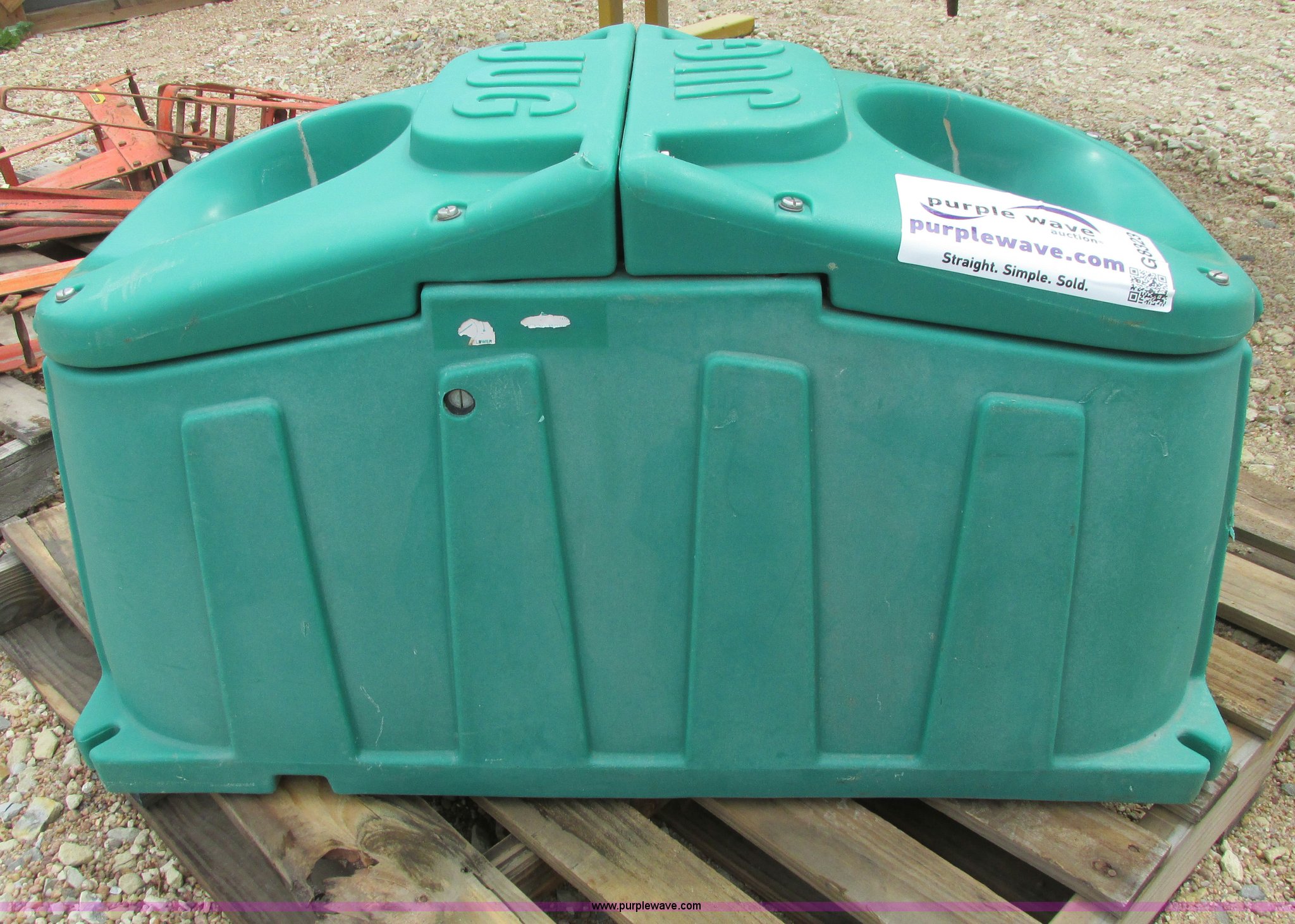 Jug fence line two hole automatic livestock waterer in Halstead, KS