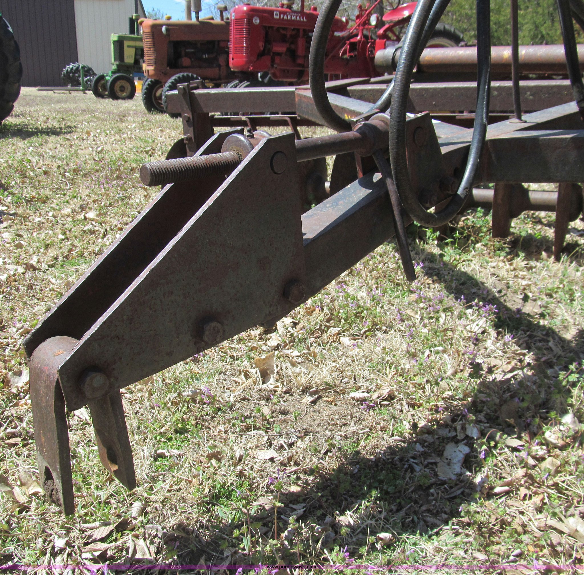 Krause 410 disk in Buhler, KS | Item G8426 sold | Purple Wave