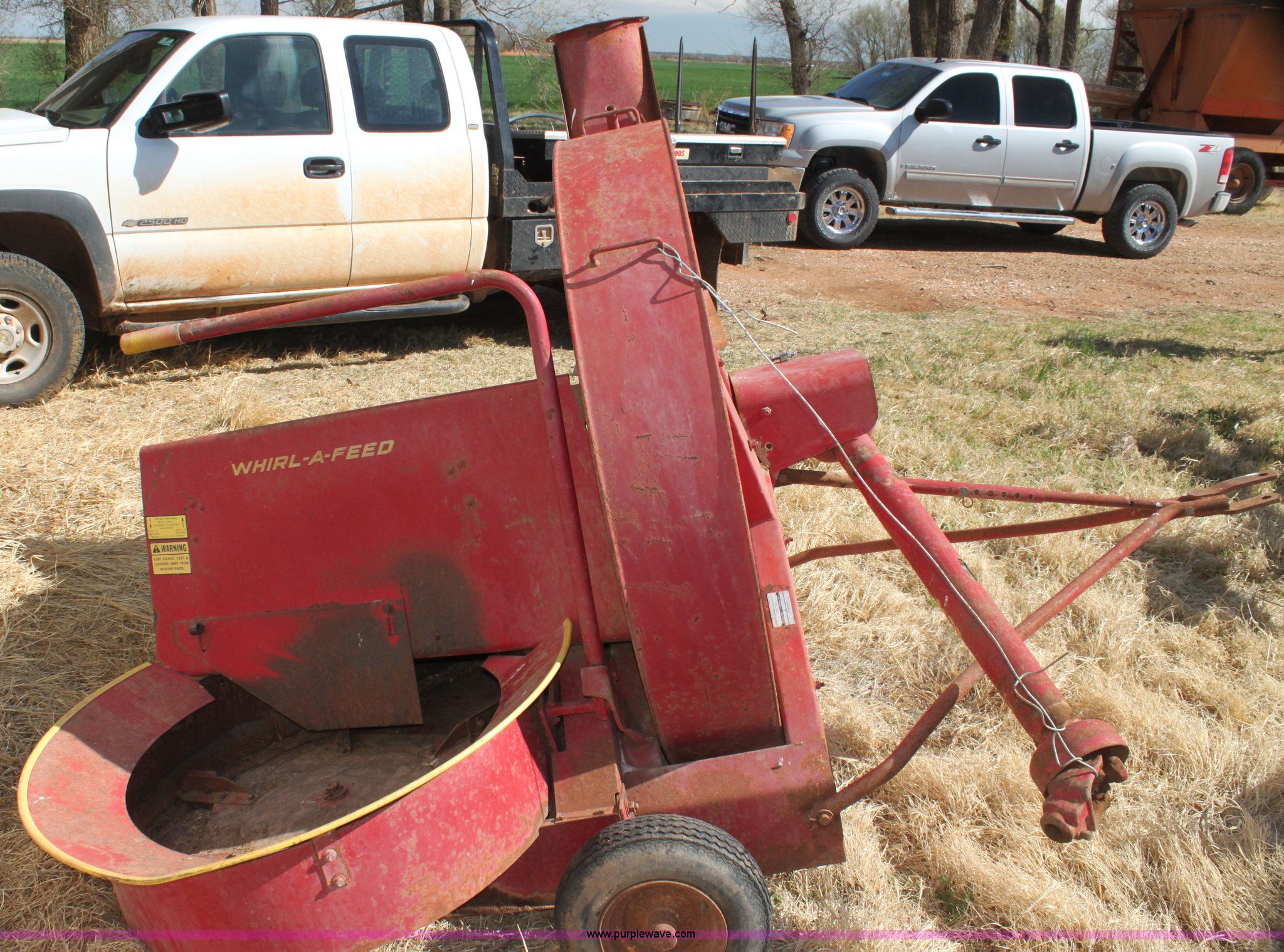 New Holland 28 WhirlAFeed grain blower in Ringwood, OK Item H2159