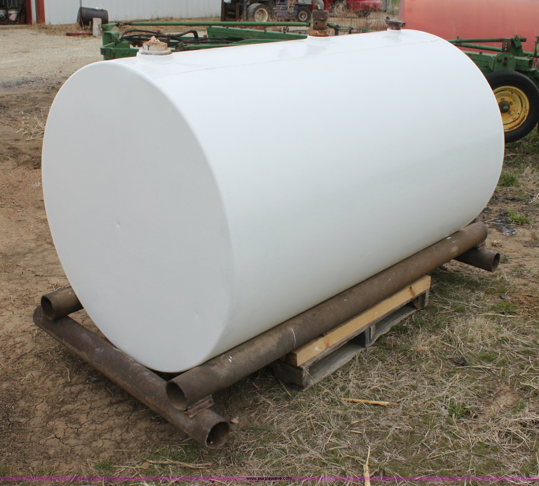 500 gallon fuel tank in Udall, KS Item H2172 sold Purple Wave
