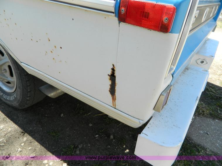 image for item AD9852 1972 Ford F100 Explorer pickup truck