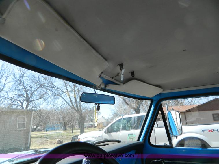 image for item AD9852 1972 Ford F100 Explorer pickup truck