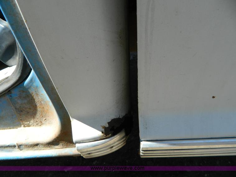 image for item AD9852 1972 Ford F100 Explorer pickup truck