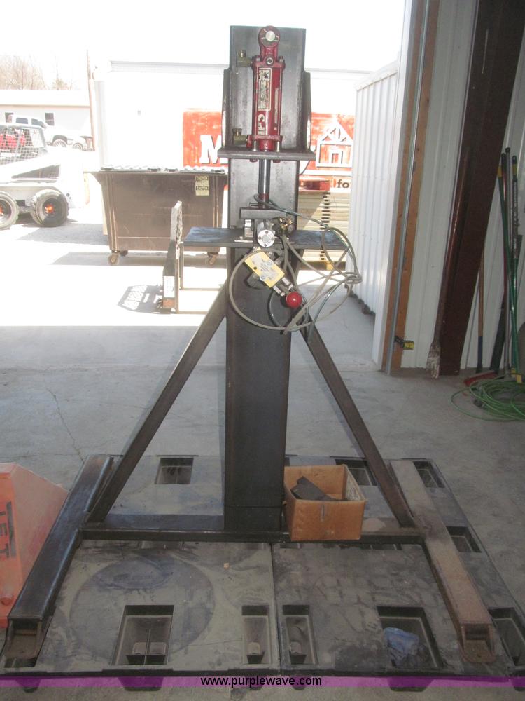 image for item AE9325 Shop built hydraulic press