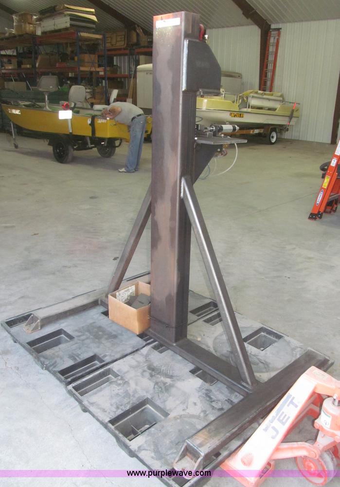 image for item AE9325 Shop built hydraulic press