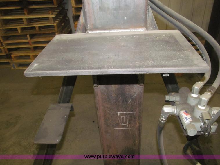 image for item AE9326 Shop built hydraulic press