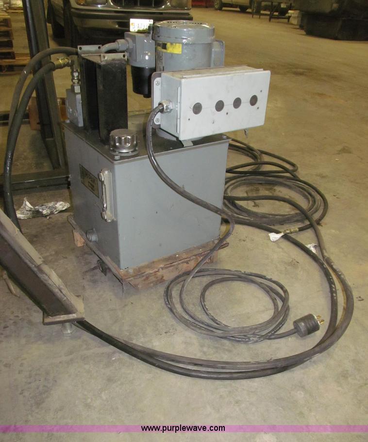 image for item AE9327 Parker hydraulic power unit