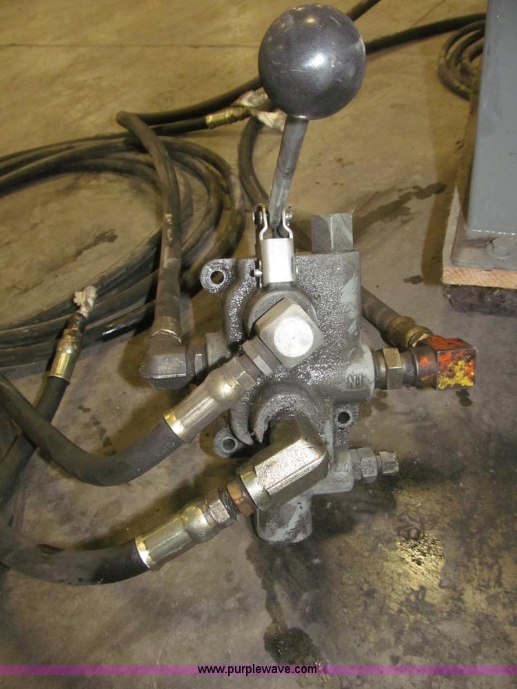 image for item AE9327 Parker hydraulic power unit