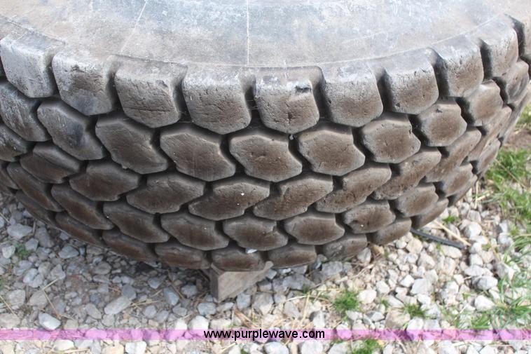 image for item AM9340 Michelin 525/80R25 tires