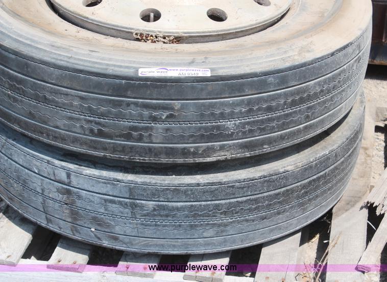 image for item AM9342 (4) 11R24.5 tires