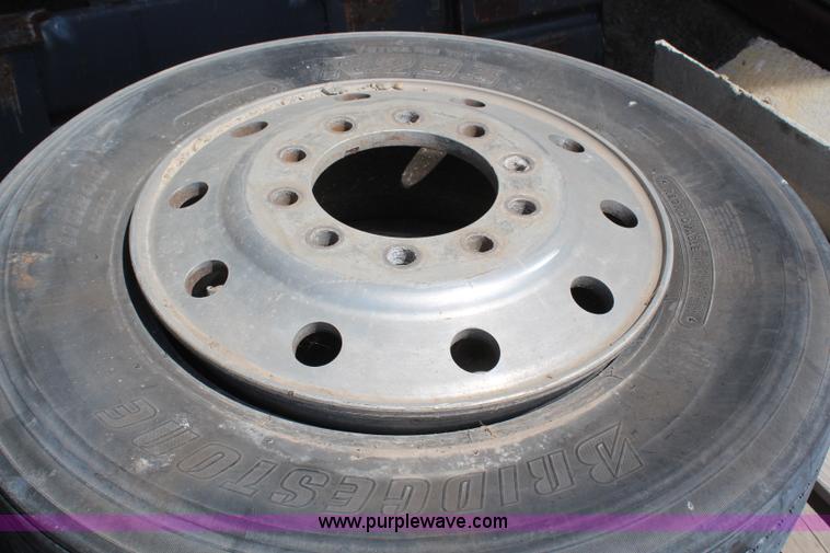 image for item AM9342 (4) 11R24.5 tires