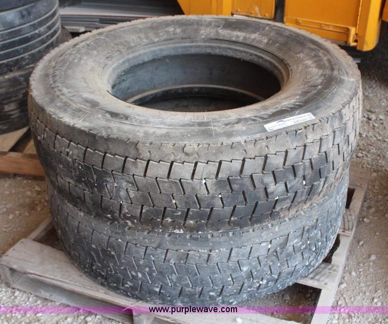 image for item AM9345 (2) Michelin 315/80R22.5 tires