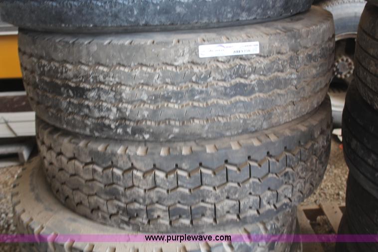 image for item AM9350 (5) assorted 315/80R22.5 tires