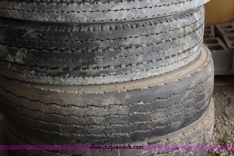 image for item AM9351 (7) assorted 12R22.5 tires