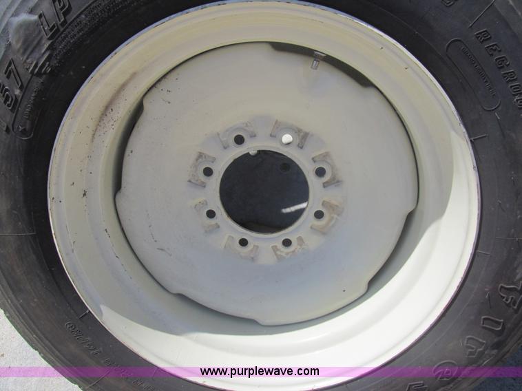 image for item AQ9841 (8) 255/70R22.5 tires