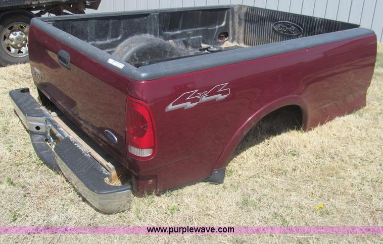 image for item AQ9850 2003 Ford F150 pickup truck