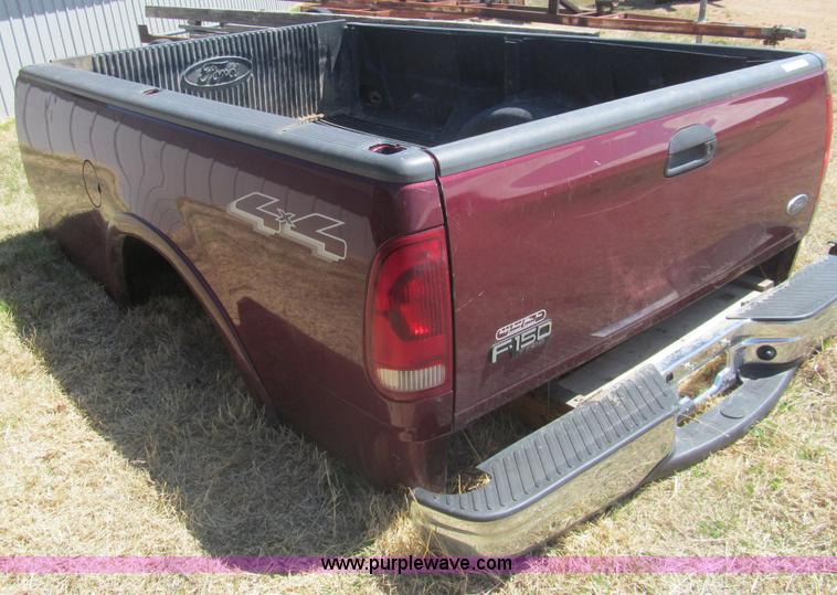 image for item AQ9850 2003 Ford F150 pickup truck