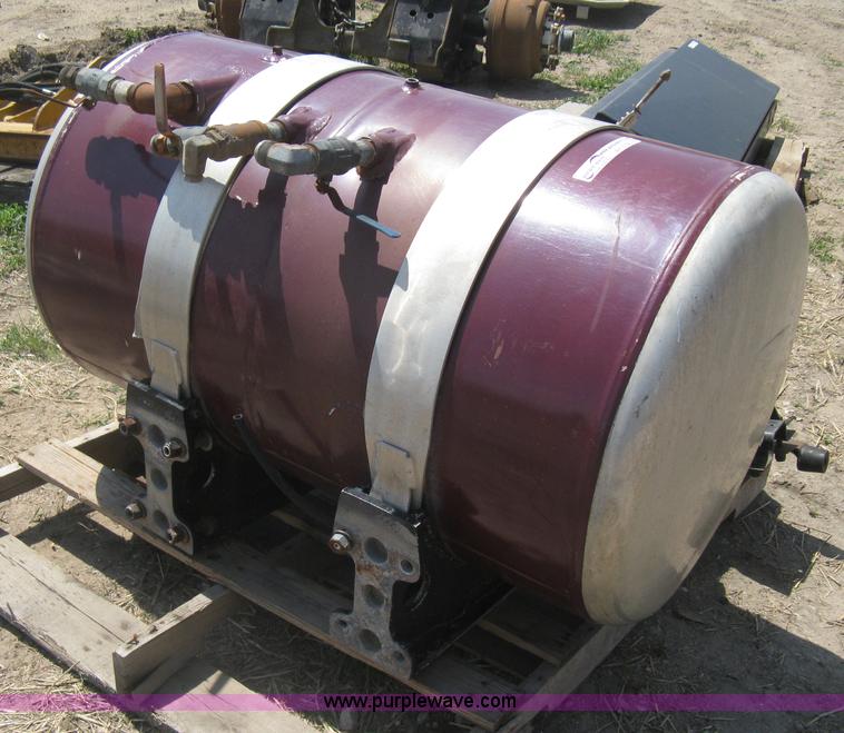 image for item AX9768 Aluminum saddle tank