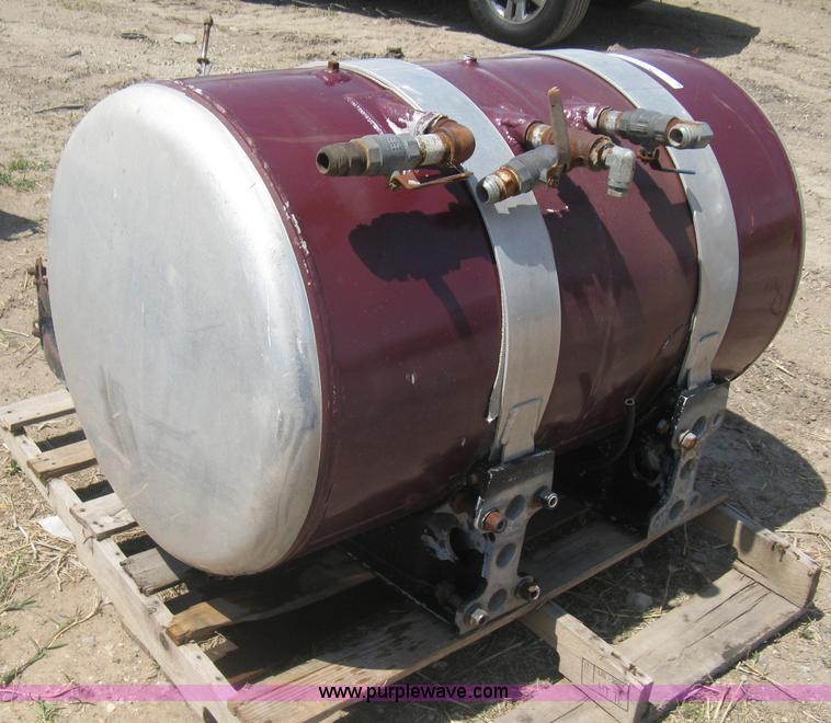 image for item AX9768 Aluminum saddle tank