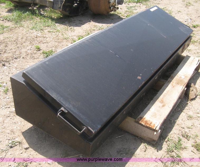 image for item AX9769 Low profile single lid toolbox