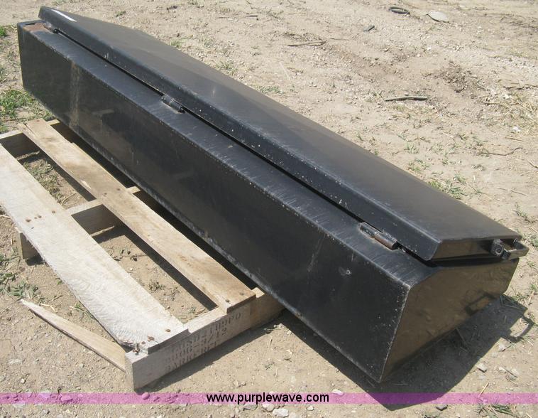 image for item AX9769 Low profile single lid toolbox