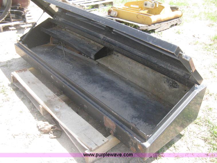 image for item AX9769 Low profile single lid toolbox