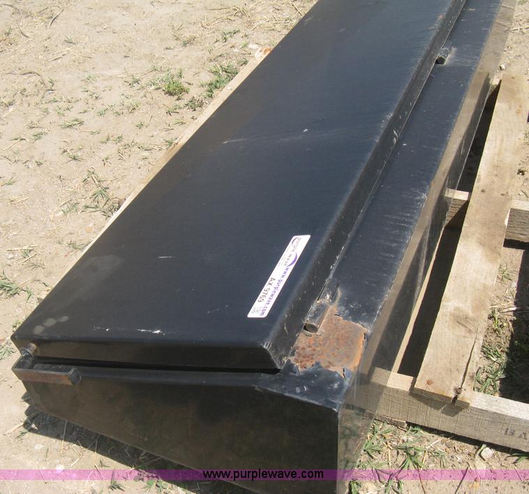 image for item AX9769 Low profile single lid toolbox