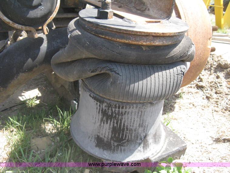 image for item AX9770 Spicer drop down/pusher axle